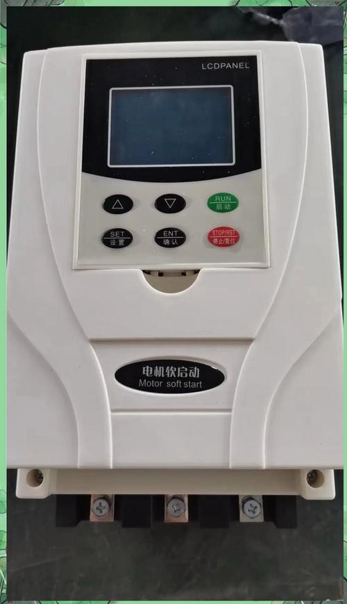 电动机软启动的电路原理图 电动机软启动的电路原理图