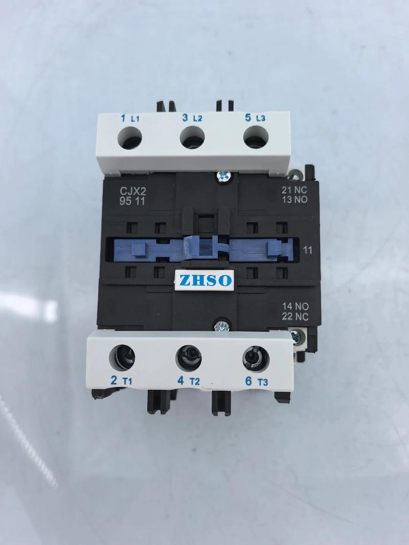 接触器线圈功耗多大?? 接触器线圈功耗多大??